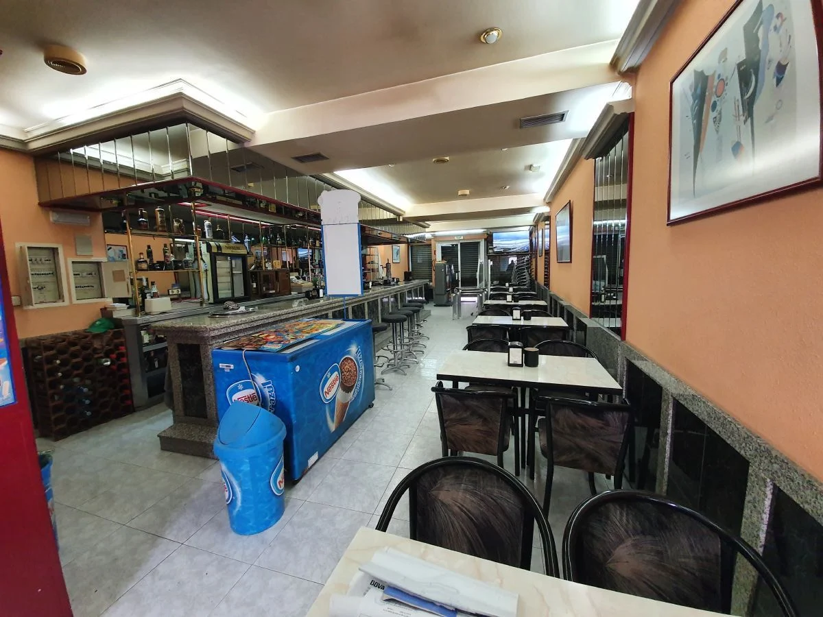 Local comercial en Agra del Orzán, A Coruña · foto 1